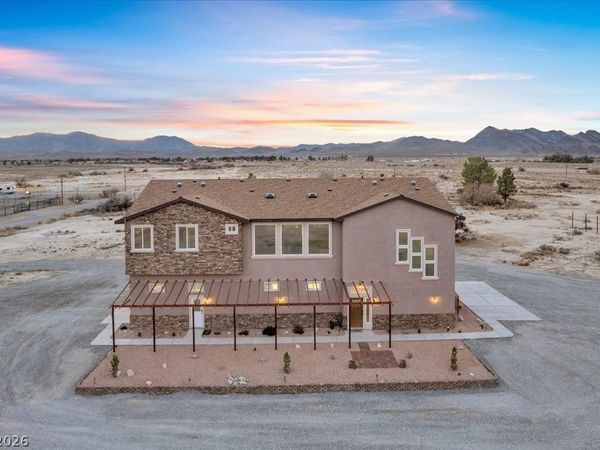 2590 Luke Street , Pahrump, NV 89060