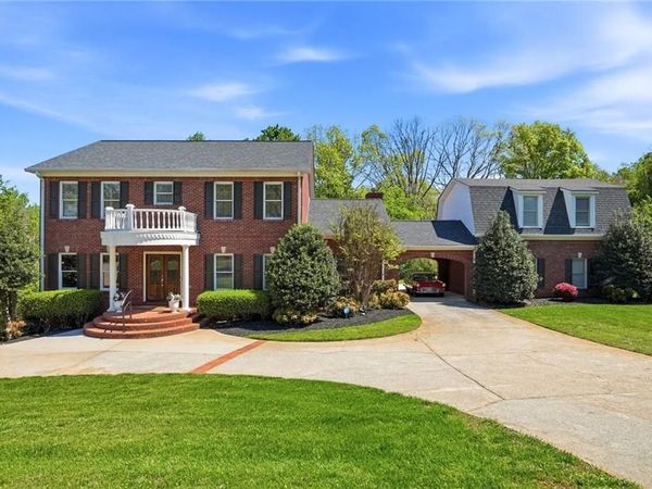 242 Cloudland Rd, Dahlonega, GA 30533