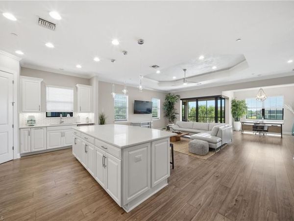 9658 Montelanico LOOP , Unit 201, NAPLES, FL 34119