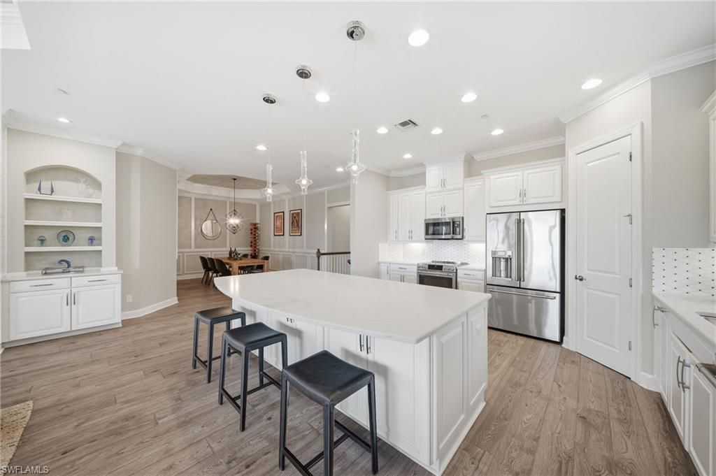 9658 Montelanico Loop, Unit 201, Naples, FL 34119 Photo