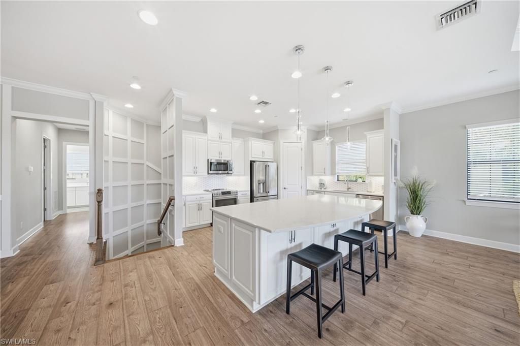 9658 Montelanico Loop, Unit 201, Naples, FL 34119 Photo
