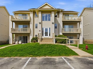 1350 44th Street , Unit B, Marion, IA 52302