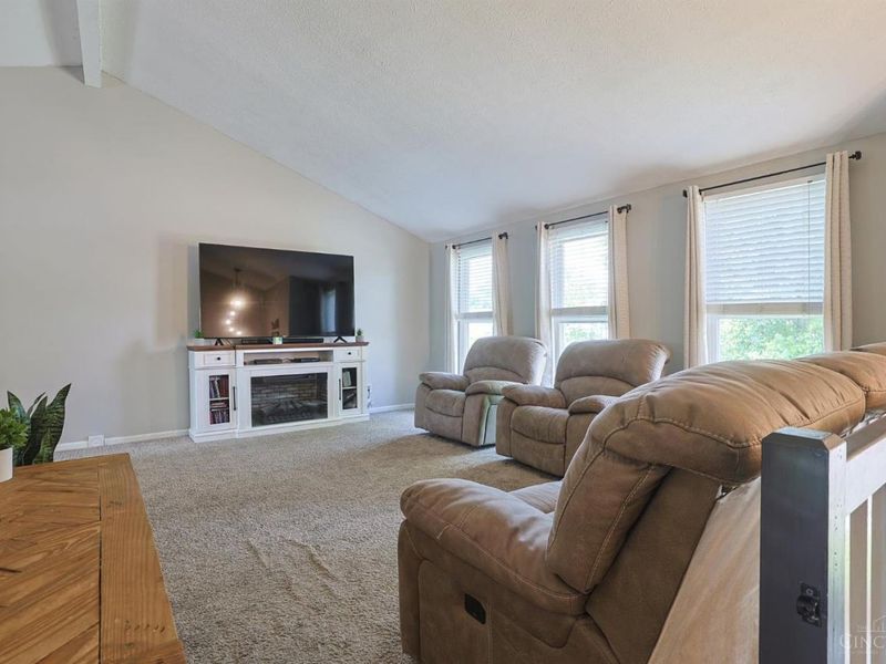 158 Country View Drive, Harrison, OH 45030 Photo 5