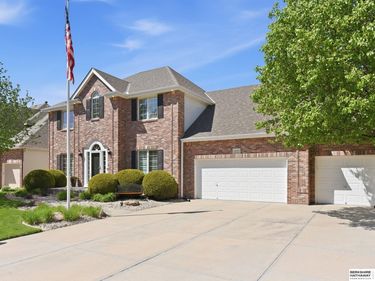 18320 Ontario Street , Omaha, NE 68130