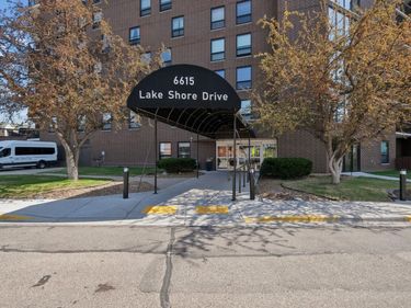 6615 Lake Shore Drive S, Unit 406, Richfield, MN 55423