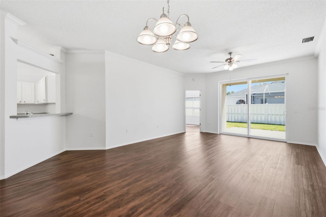 823 Springwood Circle, Bradenton, FL 34212 Photo