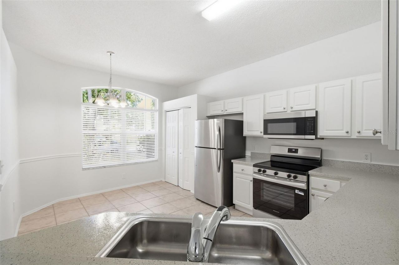 823 Springwood Circle, Bradenton, FL 34212 Photo
