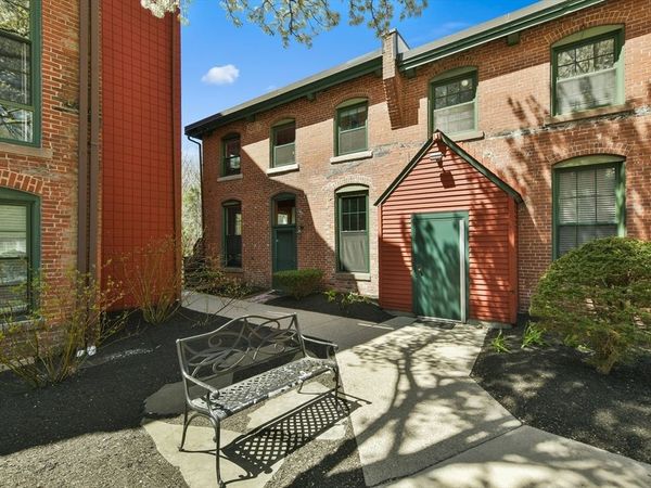 14 Sanford St, Unit 61, Medway, MA 02053