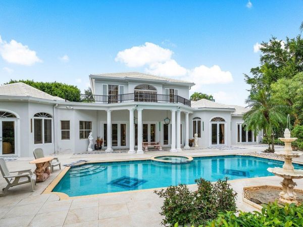 2540 Fairway Island Drive, Wellington, FL 33414