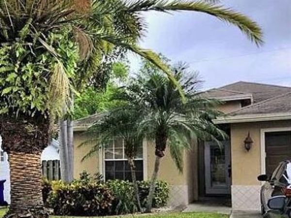 2241 NW 3rd Street, Pompano Beach, FL 33069