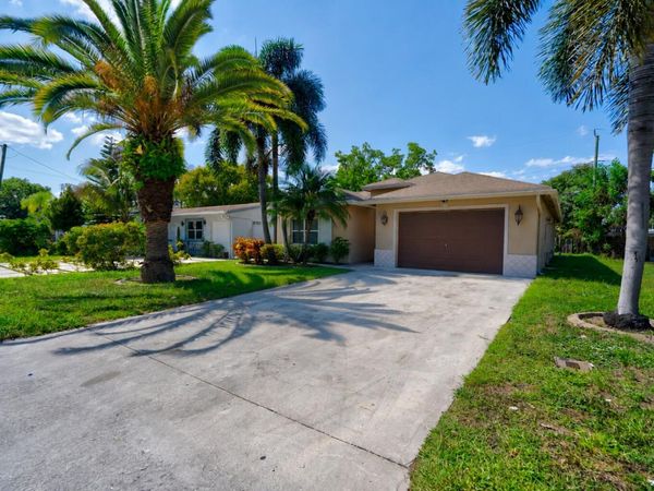 2241 NW 3rd Street, Pompano Beach, FL 33069