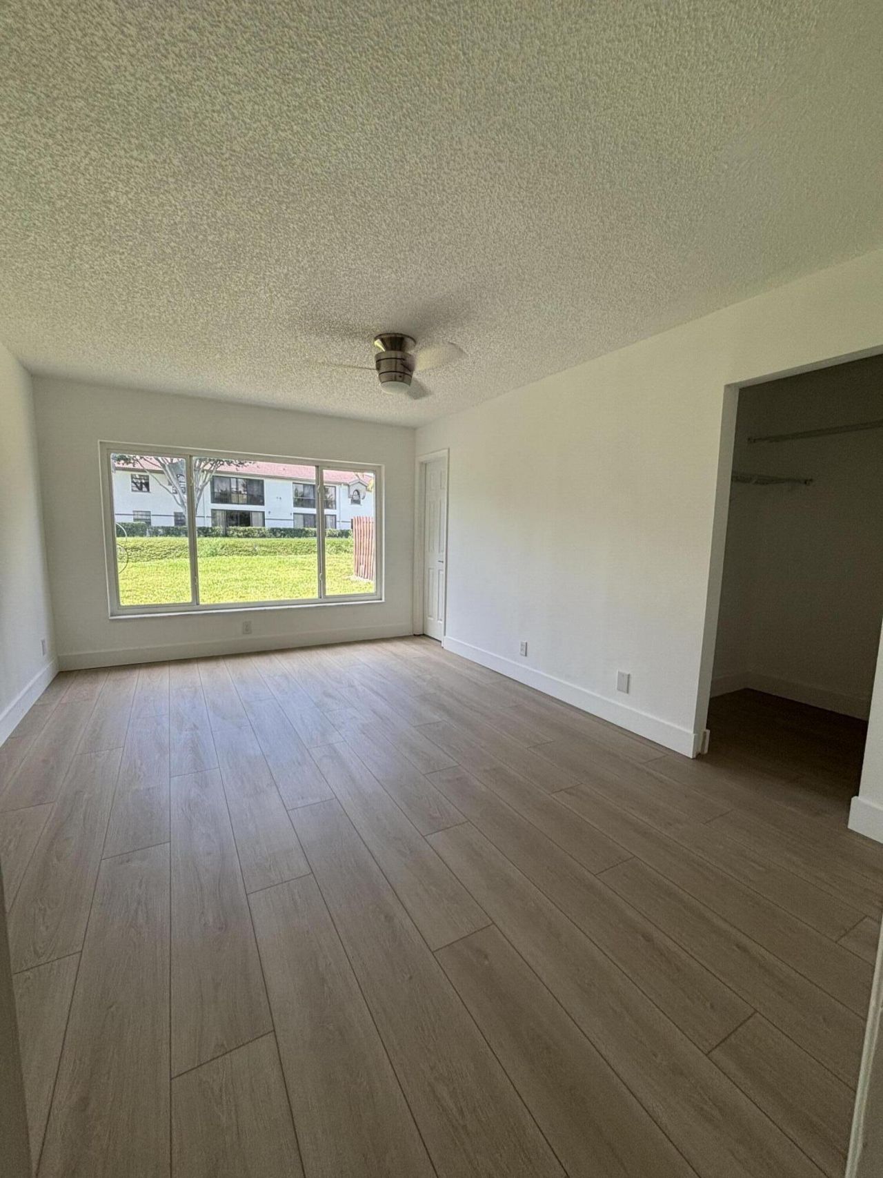 5430 Mirror Lakes Boulevard, Boynton Beach, FL 33472 Photo
