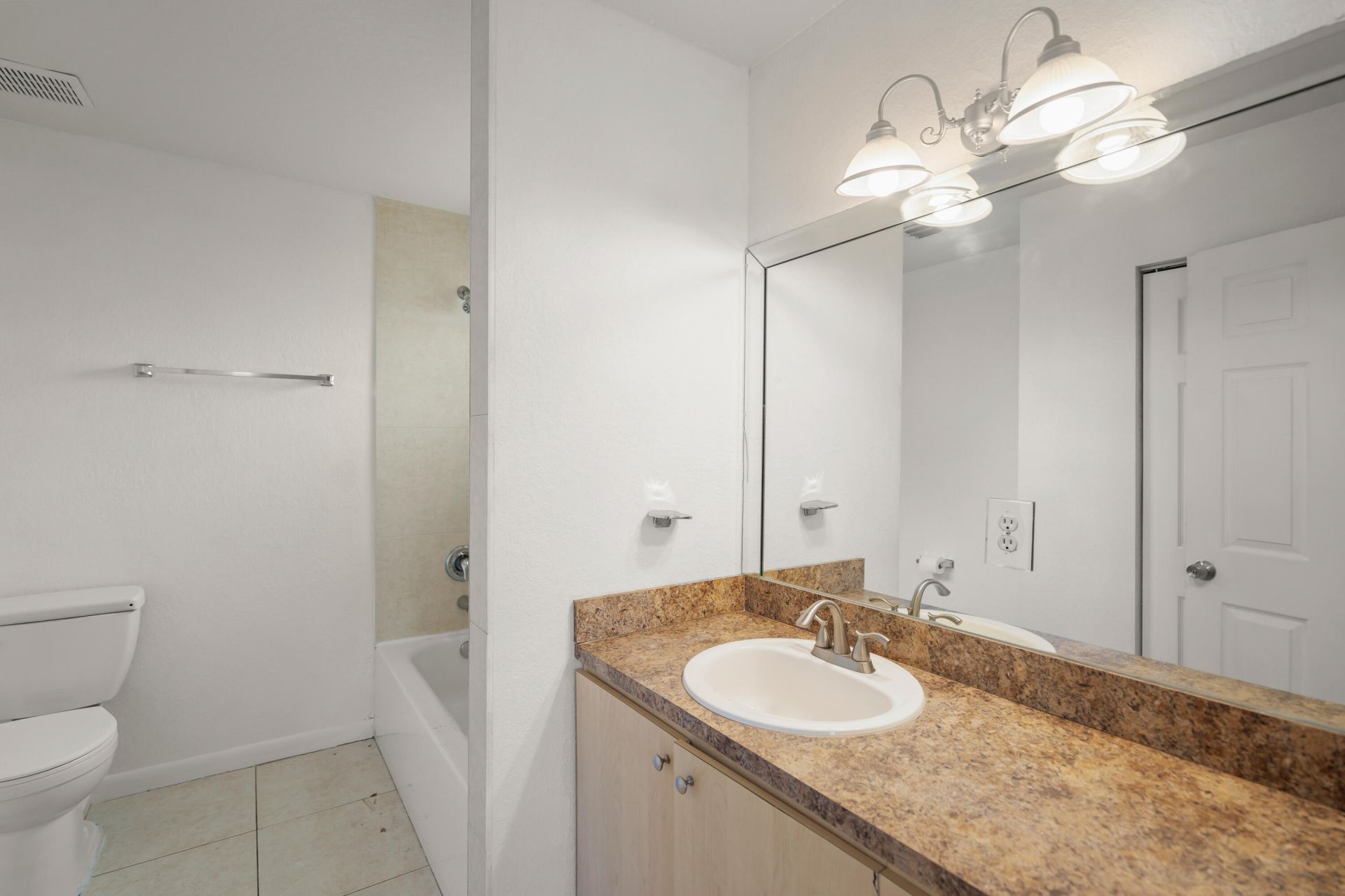 2241 NW 3rd Street, Pompano Beach, FL 33069 Photo