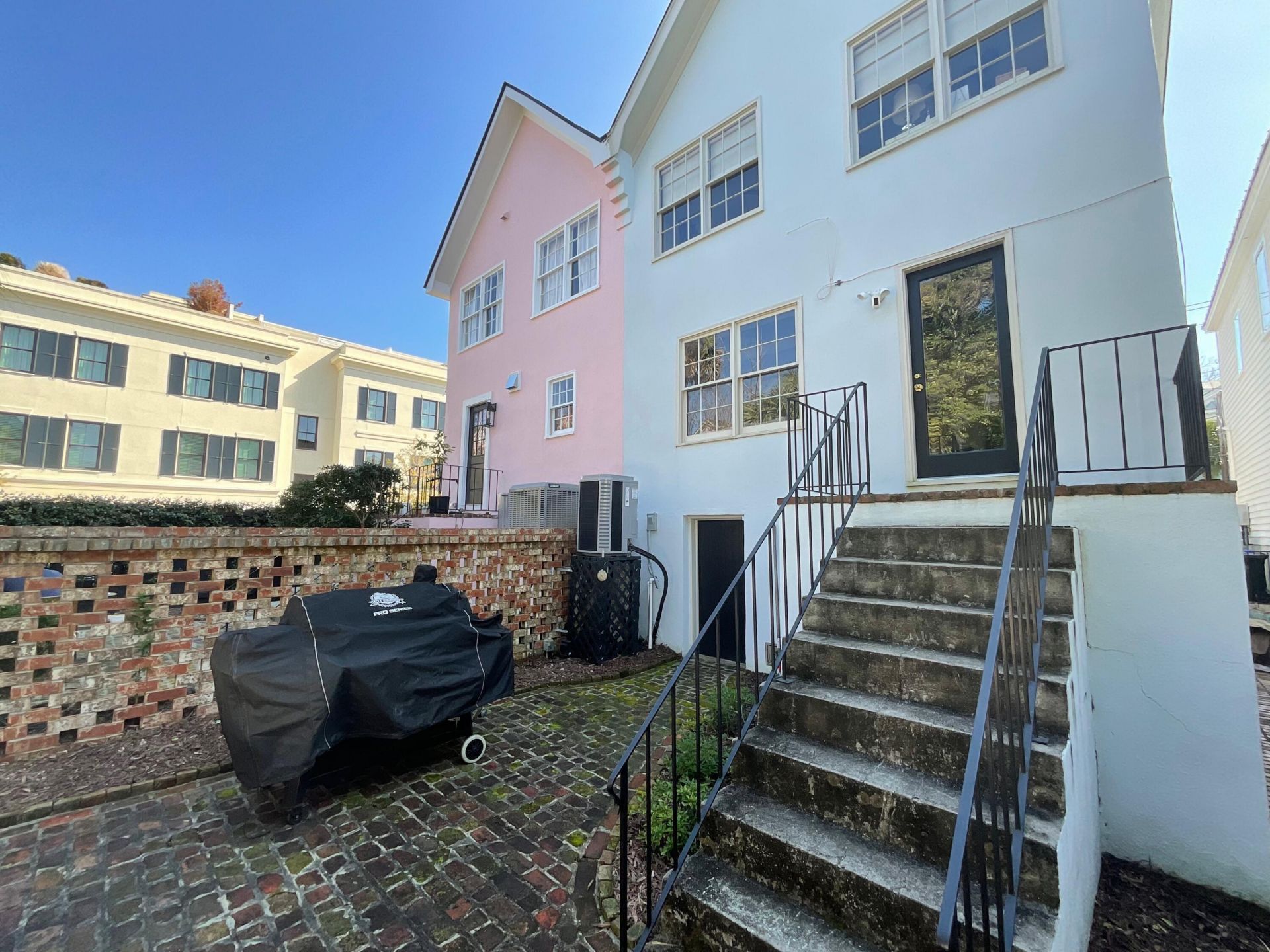 102 Beaufain Street Photo 23