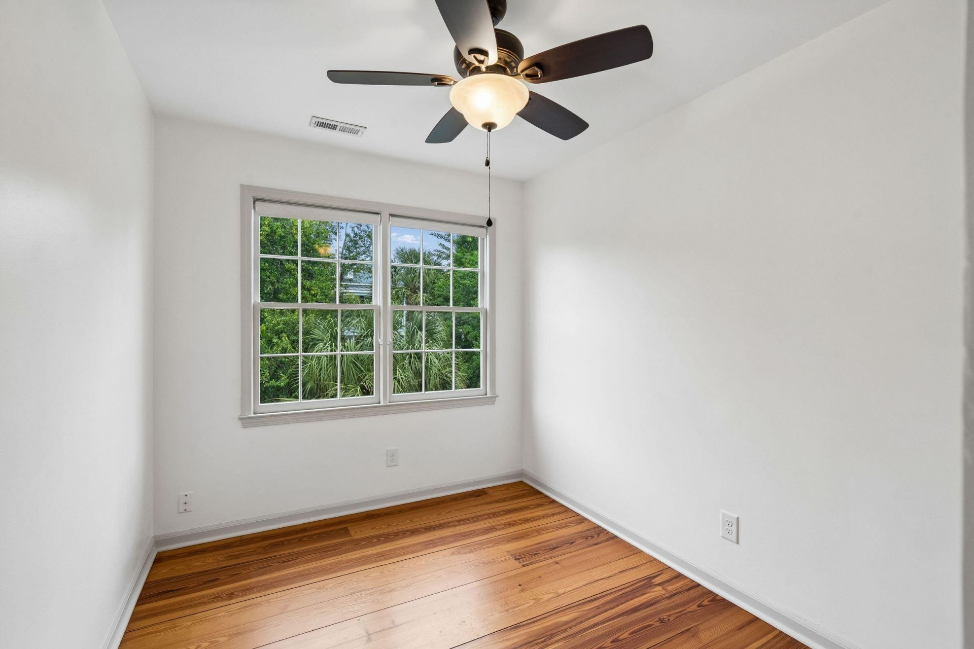 102 Beaufain Street Photo 27