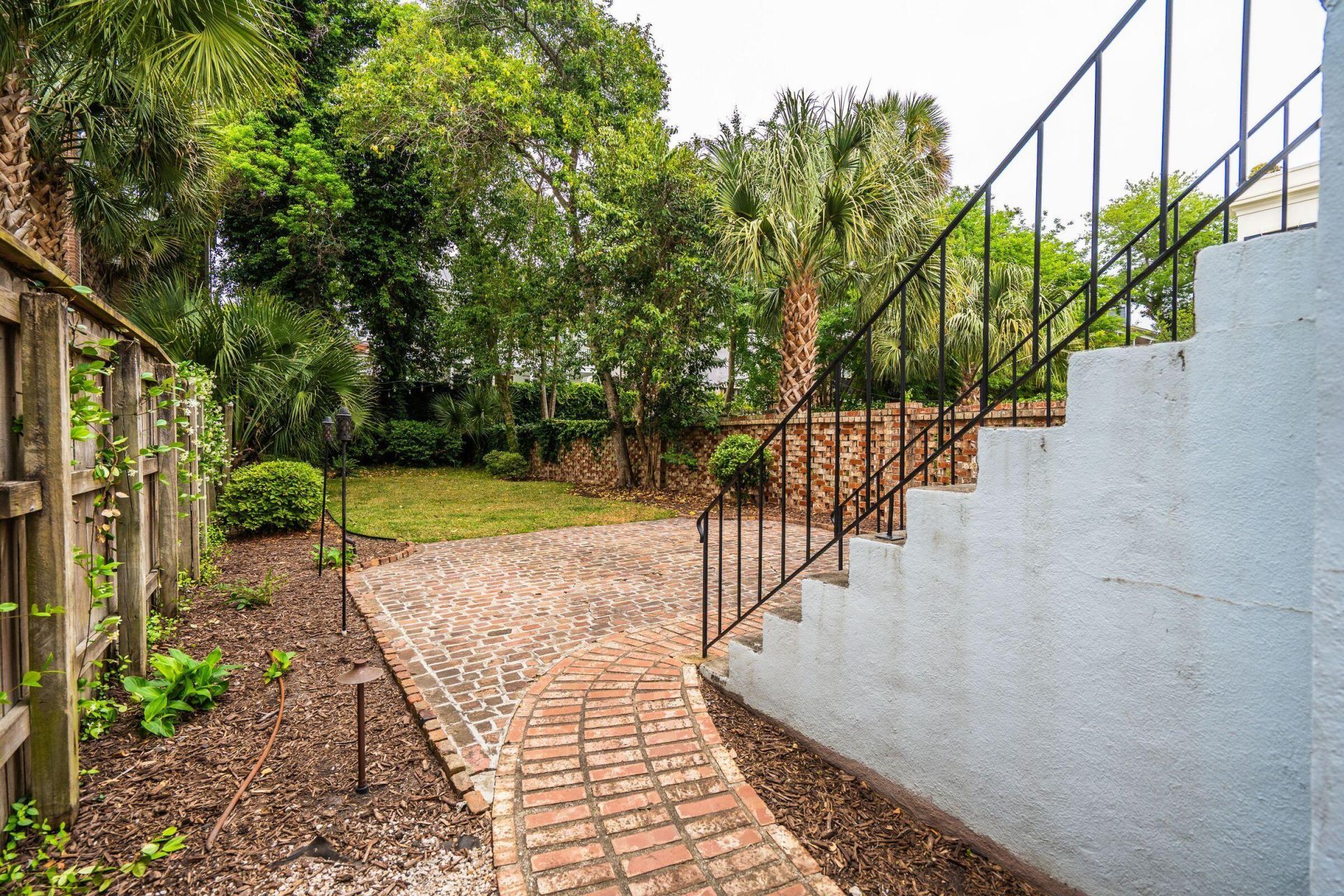 102 Beaufain Street Photo 34
