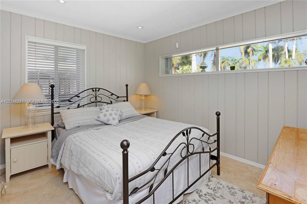 1147 Buchanan St , Hollywood, FL 33019 Photo