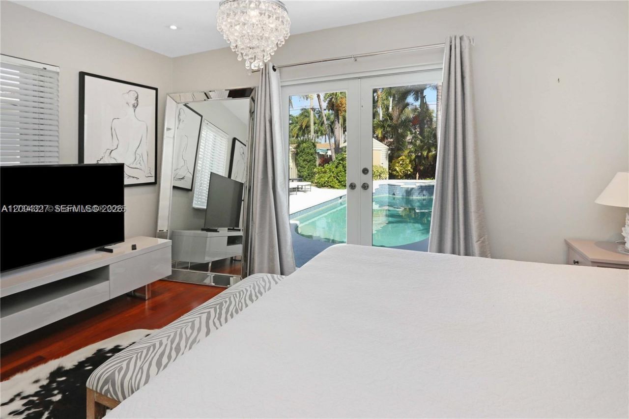 1147 Buchanan St , Hollywood, FL 33019 Photo