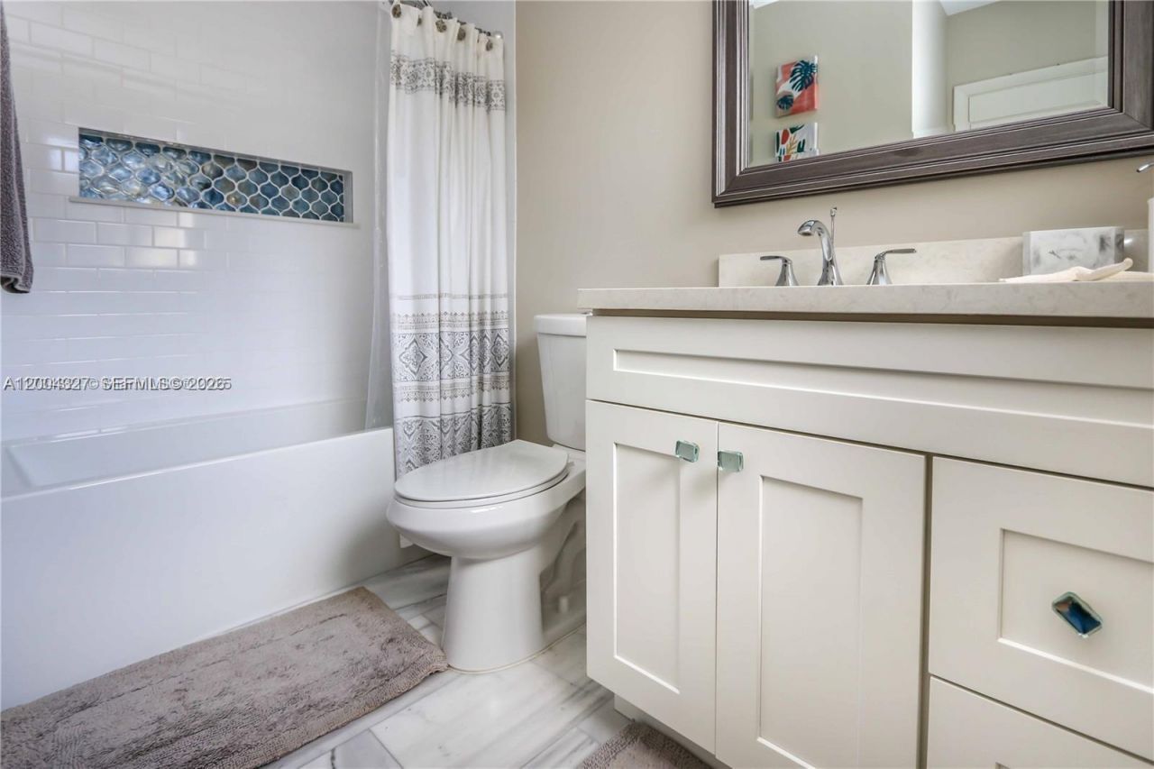 1147 Buchanan St , Hollywood, FL 33019 Photo