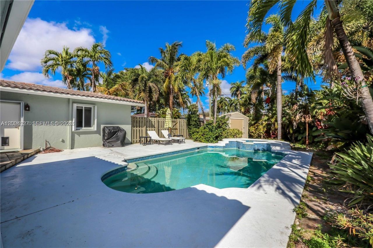 1147 Buchanan St , Hollywood, FL 33019 Photo