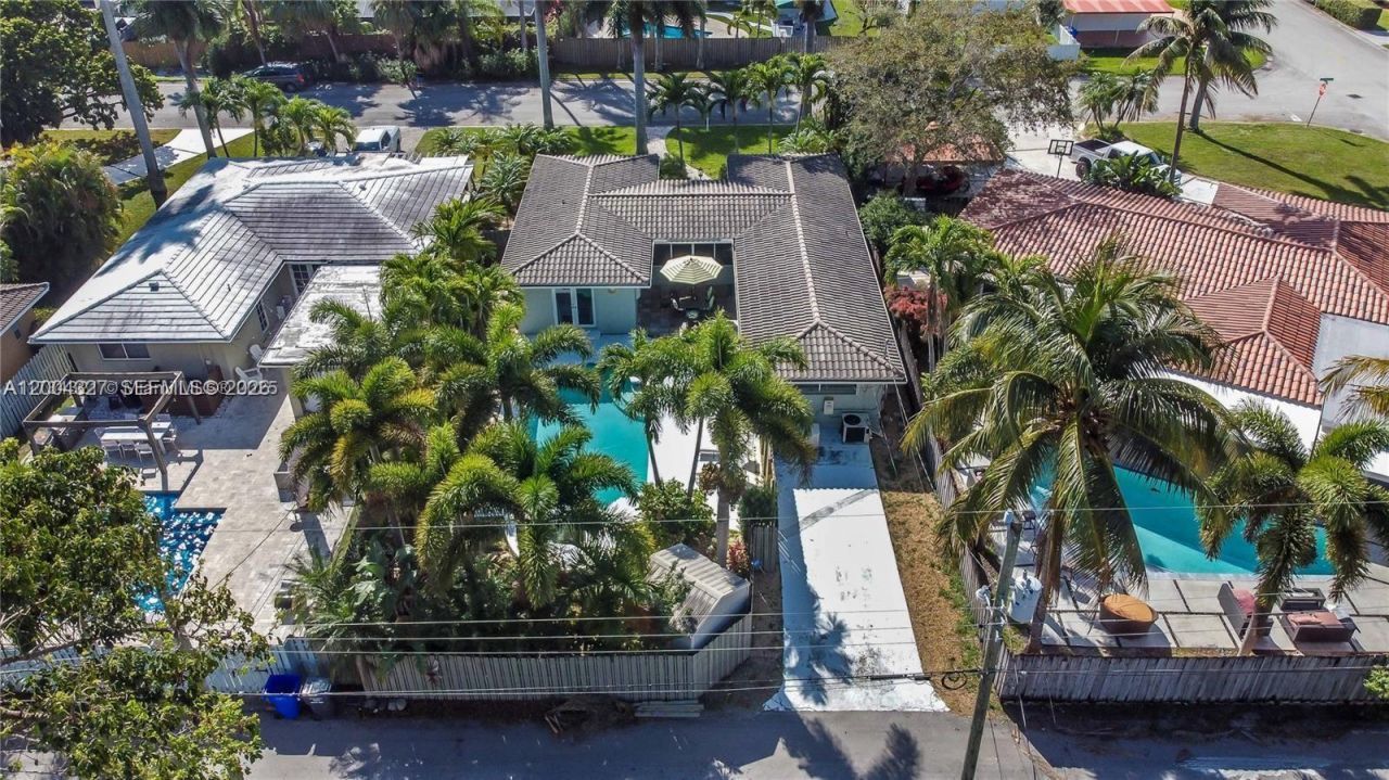 1147 Buchanan St , Hollywood, FL 33019 Photo