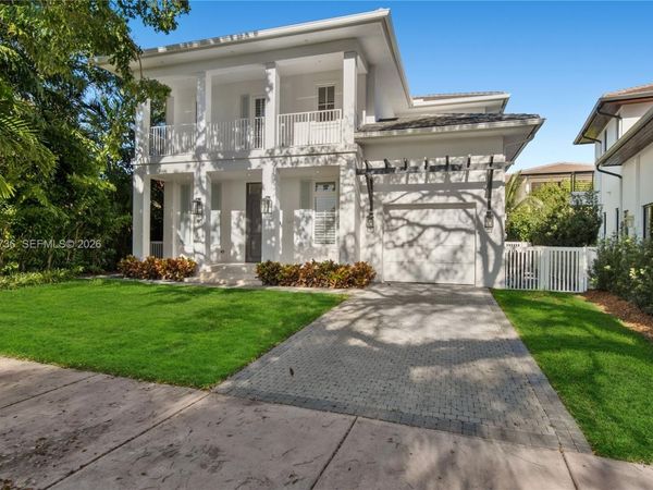 6901 Veronese St , Coral Gables, FL 33146