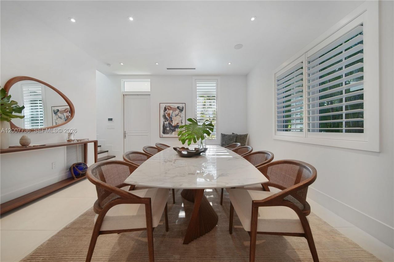 6901 Veronese St, Coral Gables, FL 33146 Photo