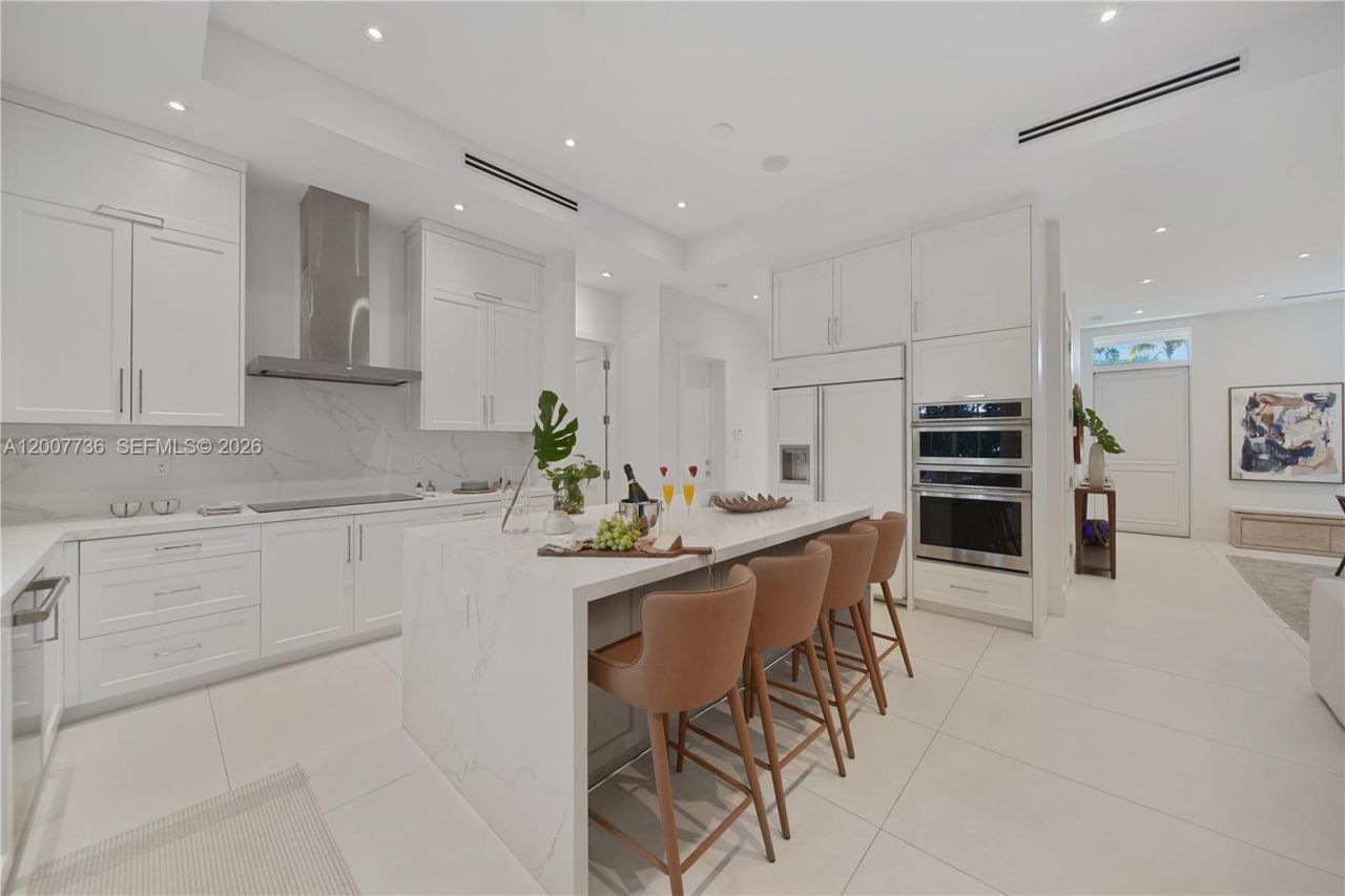 6901 Veronese St, Coral Gables, FL 33146 Photo