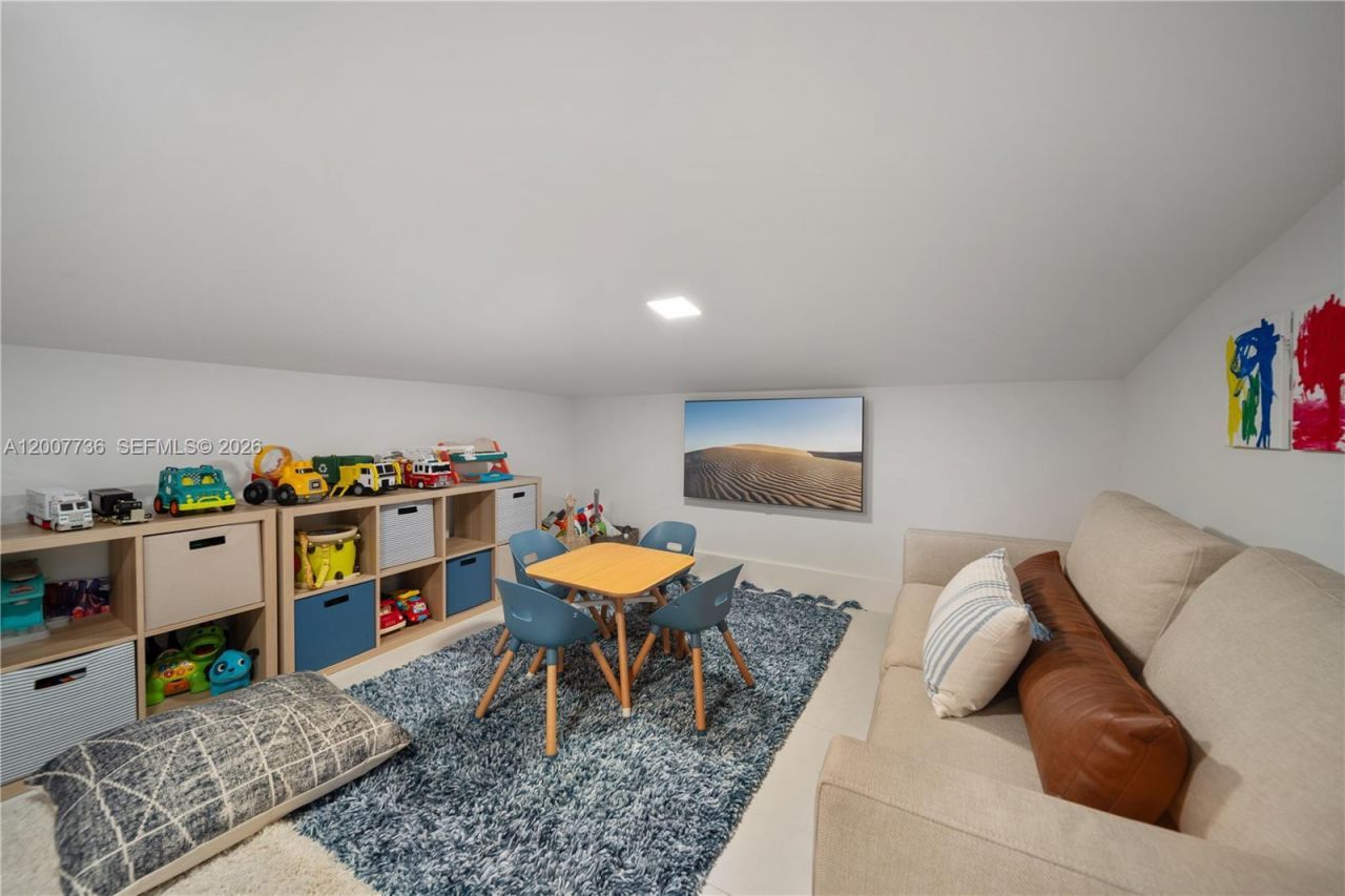 6901 Veronese St, Coral Gables, FL 33146 Photo