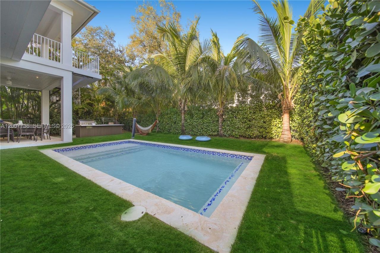 6901 Veronese St, Coral Gables, FL 33146 Photo