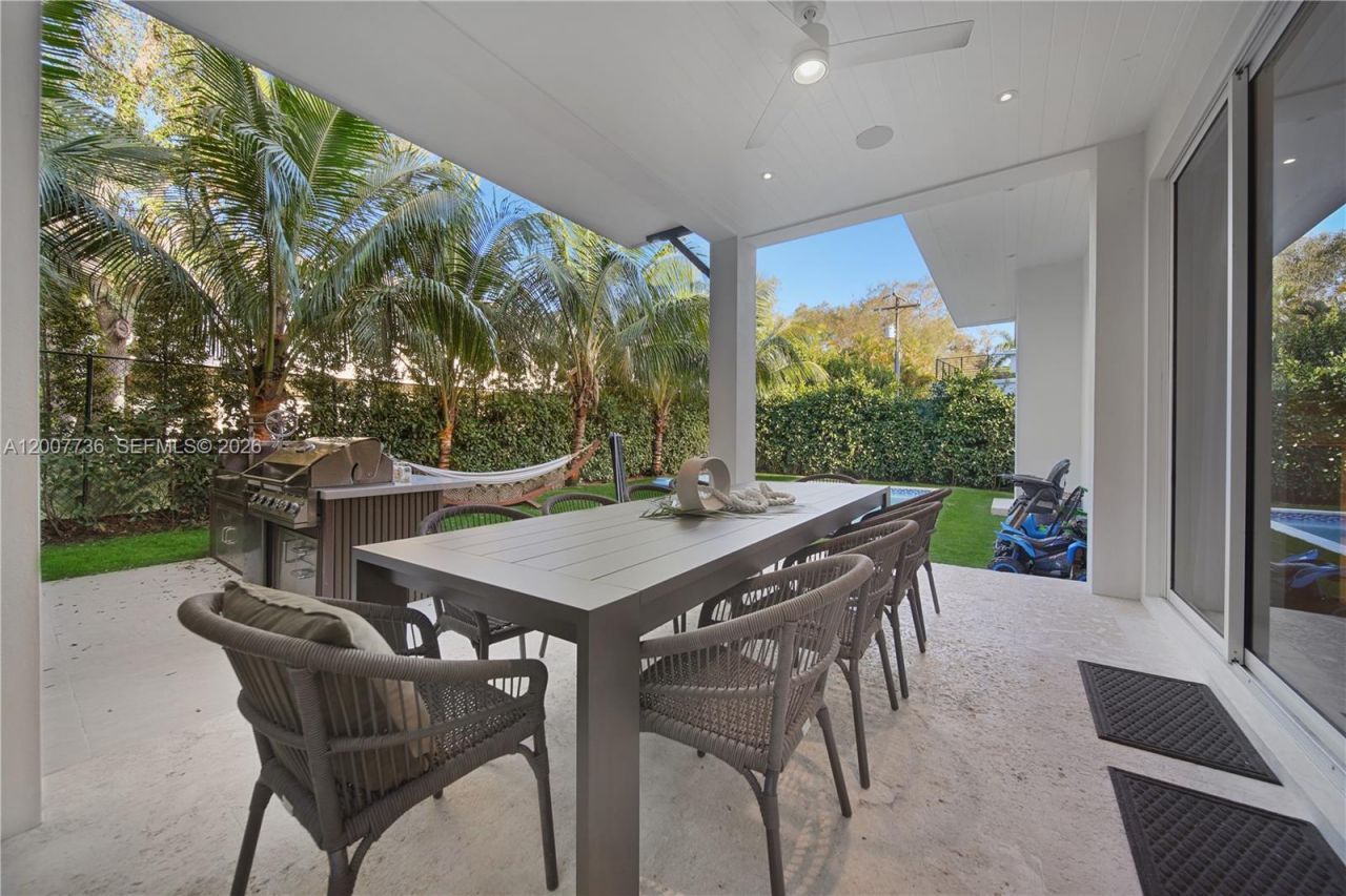 6901 Veronese St, Coral Gables, FL 33146 Photo