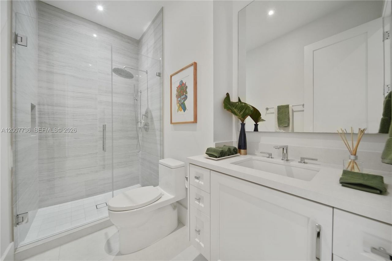 6901 Veronese St, Coral Gables, FL 33146 Photo