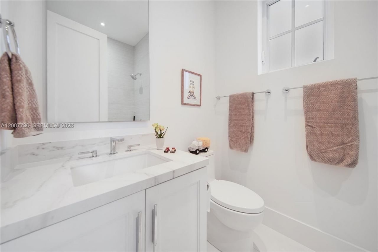 6901 Veronese St, Coral Gables, FL 33146 Photo
