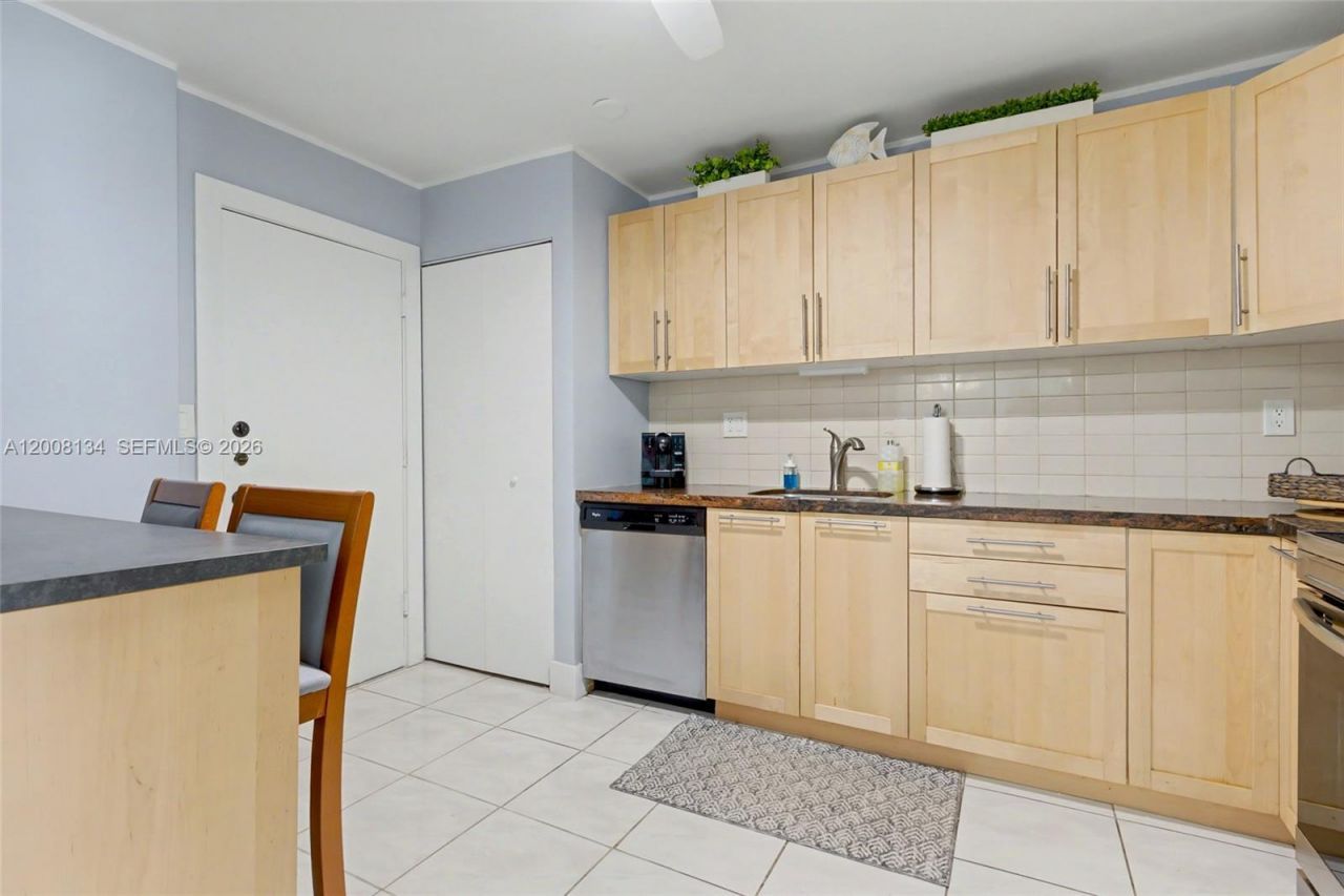 1601 S Ocean Dr , Unit 305, Hollywood, FL 33019 Photo