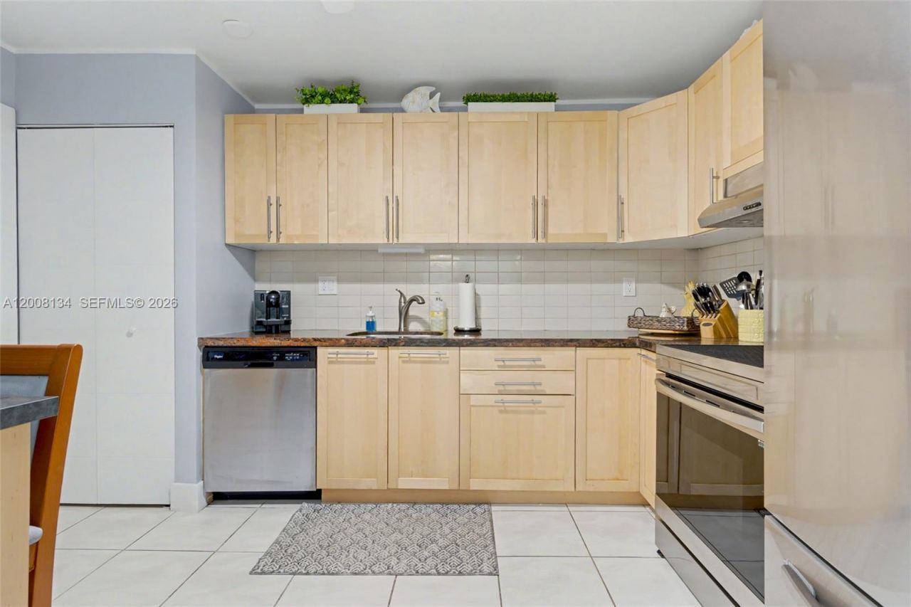 1601 S Ocean Dr , Unit 305, Hollywood, FL 33019 Photo