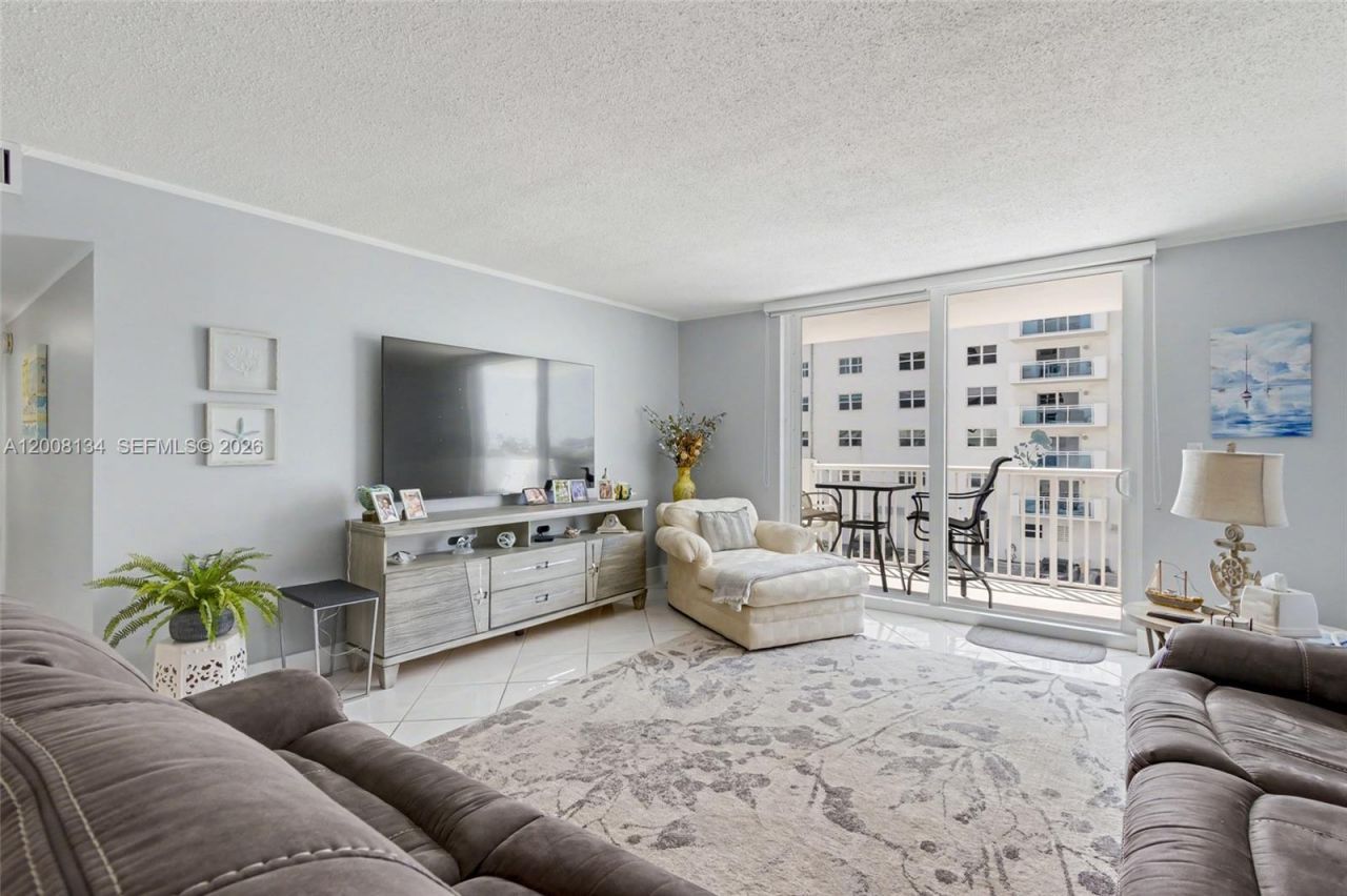 1601 S Ocean Dr , Unit 305, Hollywood, FL 33019 Photo