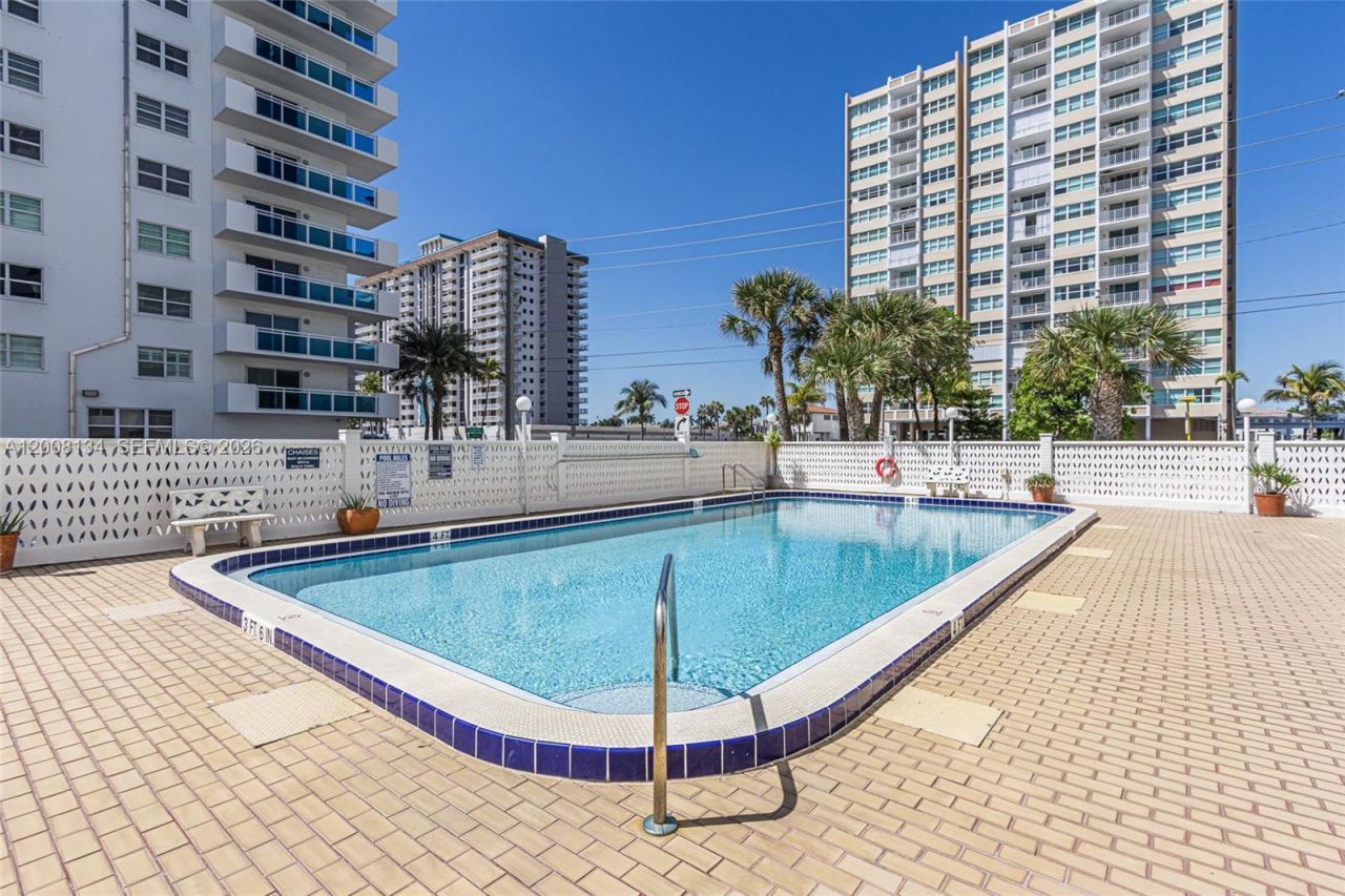1601 S Ocean Dr , Unit 305, Hollywood, FL 33019 Photo