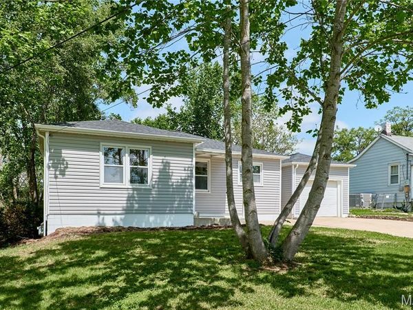 385 Annie Avenue , Troy, MO 63379