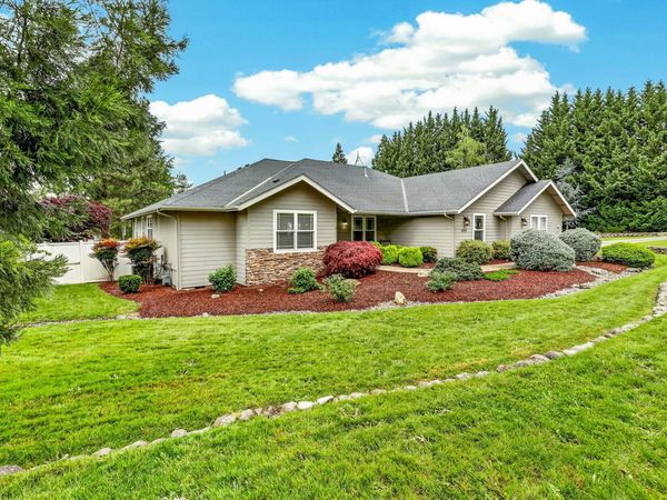 634 Towne Street, Grants Pass, OR 97527