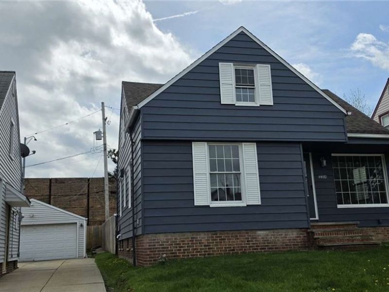 12304 Tonsing Drive, Garfield Heights, OH 44125 Photo 2