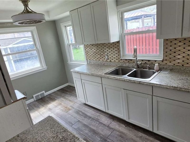 12304 Tonsing Drive, Garfield Heights, OH 44125 Photo 7