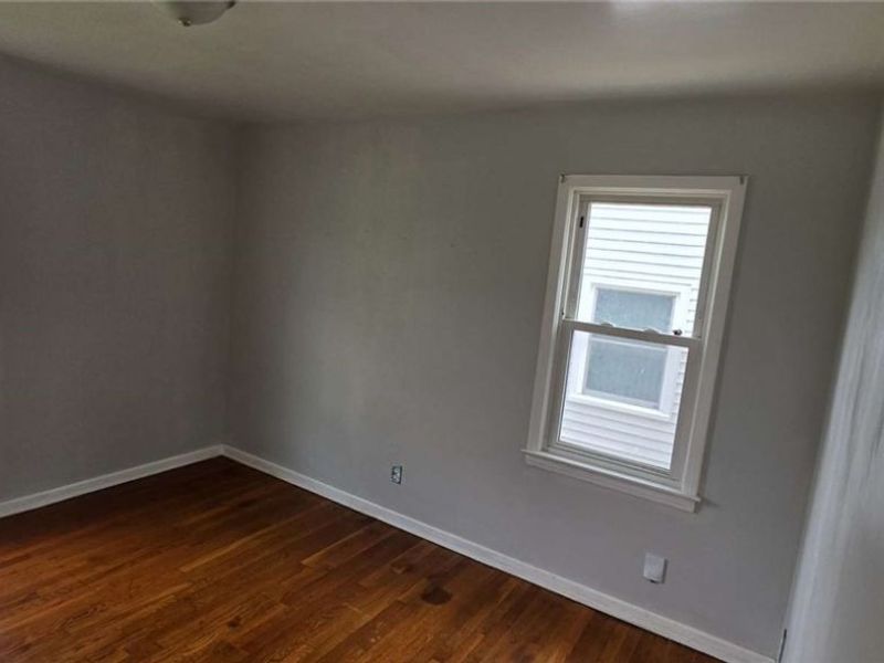 12304 Tonsing Drive, Garfield Heights, OH 44125 Photo 9