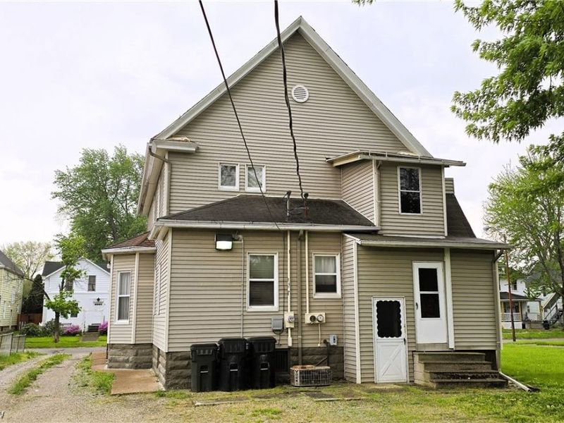 229 5th Street, Elyria, OH 44035 Photo 4