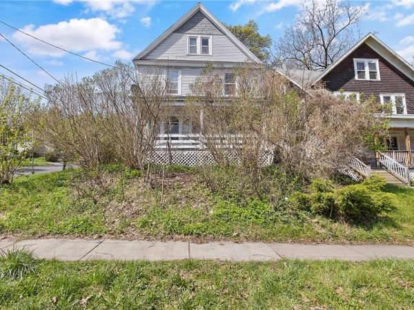 125 Kensington & Lancaster Road, Syracuse, NY 13210