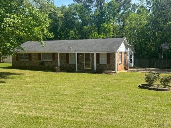 600 E 6th Ave , Linden, AL 36748