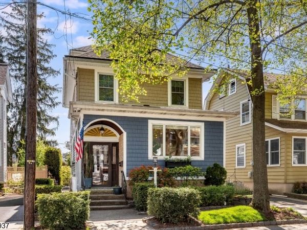 27 Edgewood Rd, Bloomfield, NJ 07003