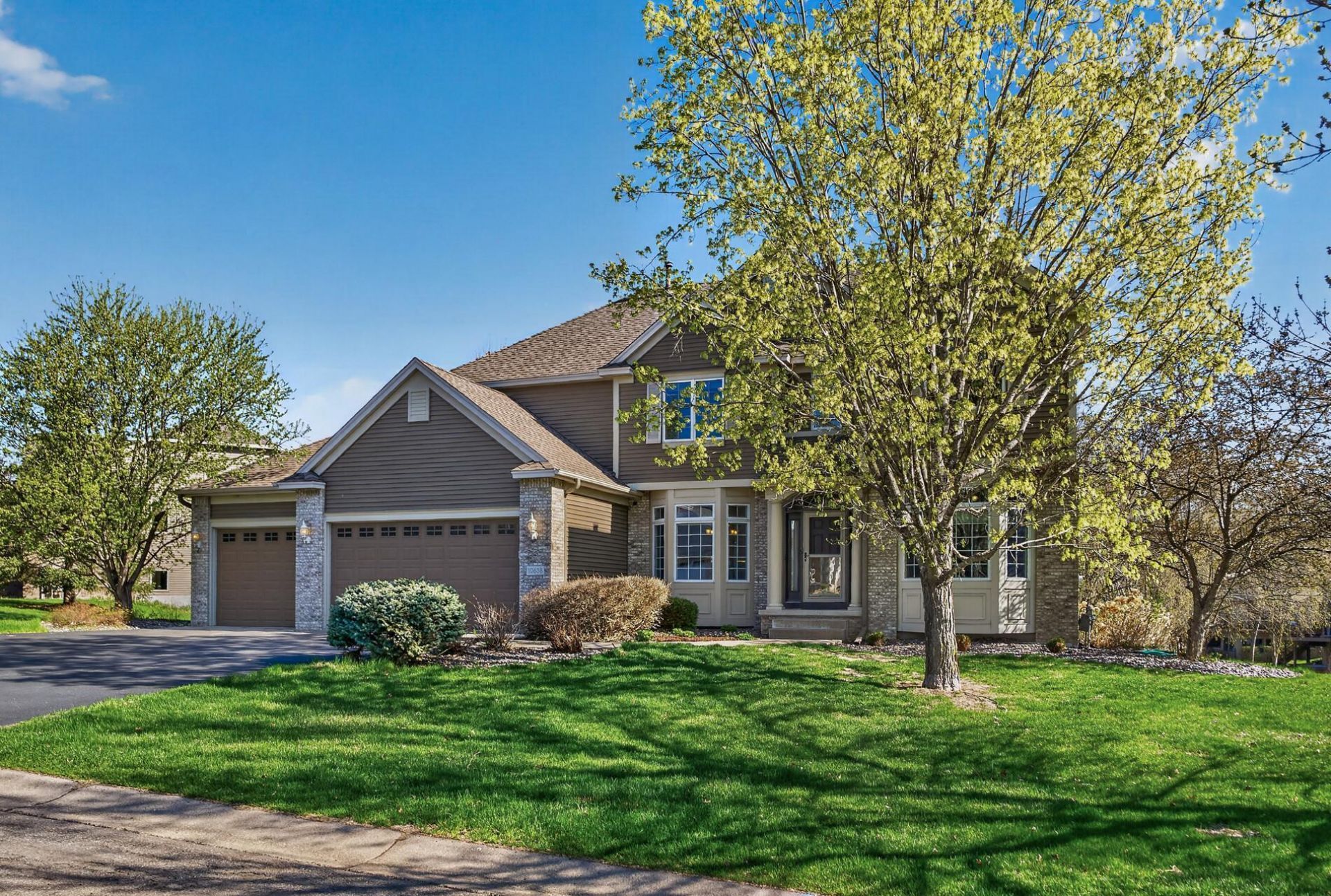 10638 Shady Oak Court N, Champlin, MN 55316