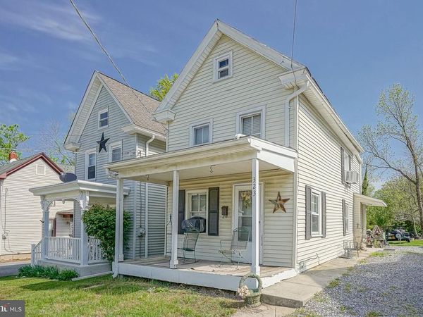 323 S MAIN STREET, WOODSTOWN, NJ 08098