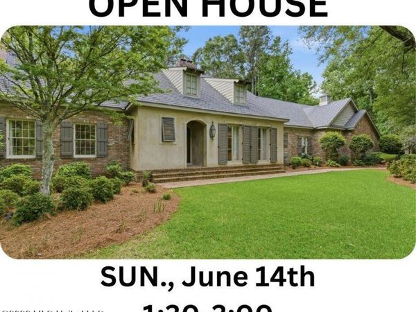 112 Heatherwood Drive, Hattiesburg, MS 39402