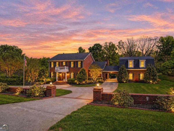 242 N Cloudland Rd, Dahlonega, GA 30533